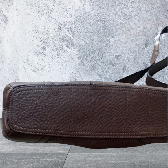 Coach Crossbody Bag Chocolate Brown Leather Adjustable Strap Pink Inside EUC - Picture 5 of 11